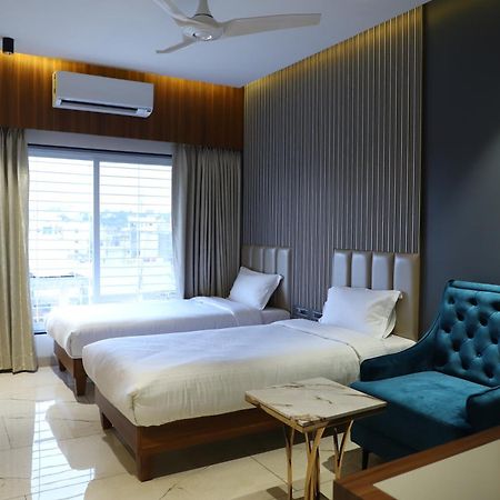 נאנדד Hotel Florence מראה חיצוני תמונה