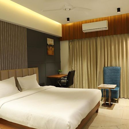 נאנדד Hotel Florence מראה חיצוני תמונה