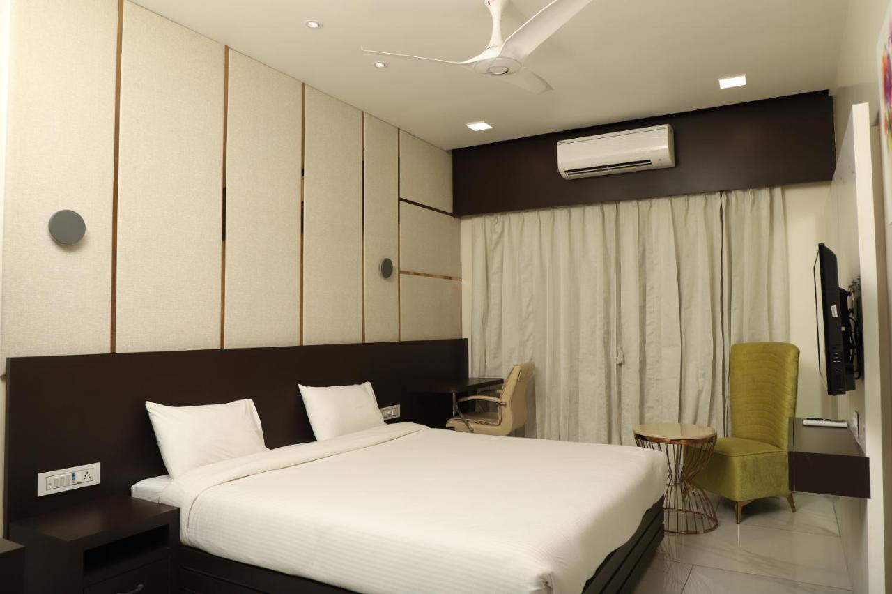 נאנדד Hotel Florence מראה חיצוני תמונה