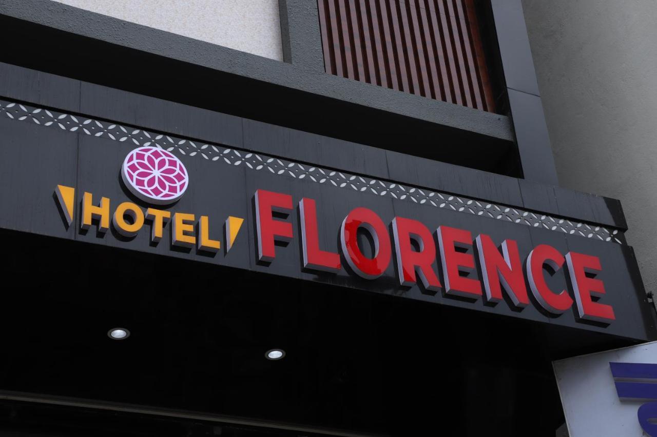 נאנדד Hotel Florence מראה חיצוני תמונה