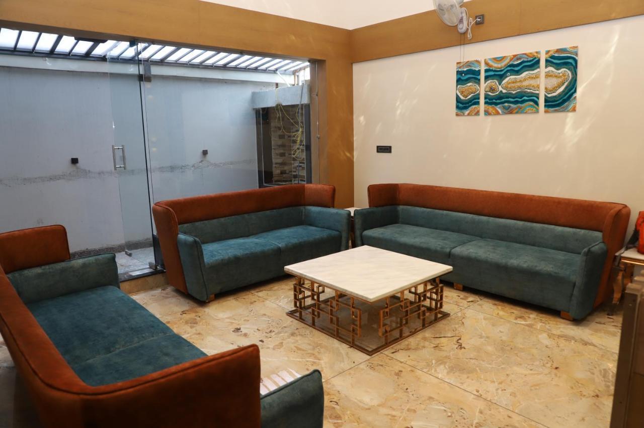 נאנדד Hotel Florence מראה חיצוני תמונה