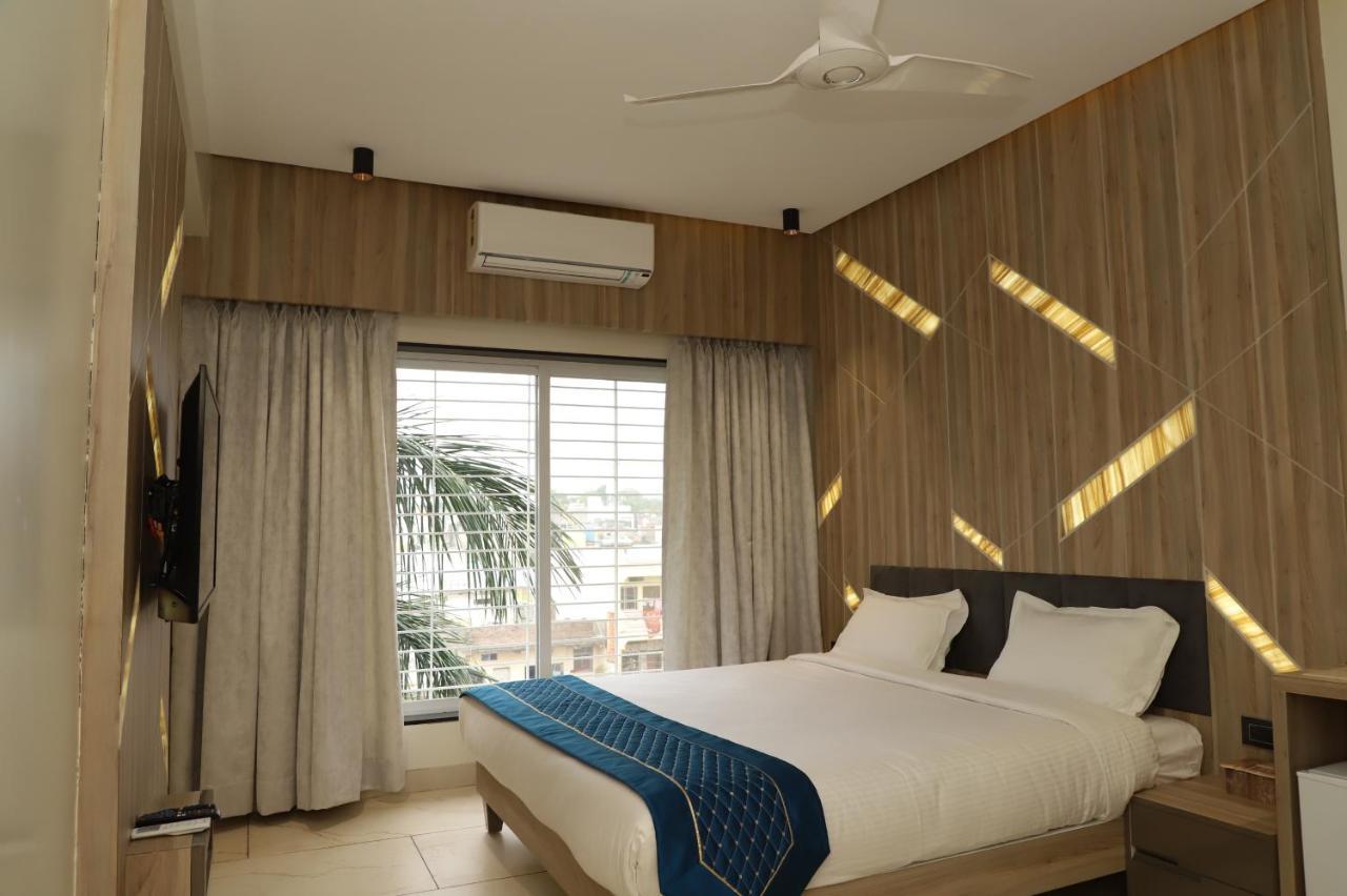 נאנדד Hotel Florence מראה חיצוני תמונה