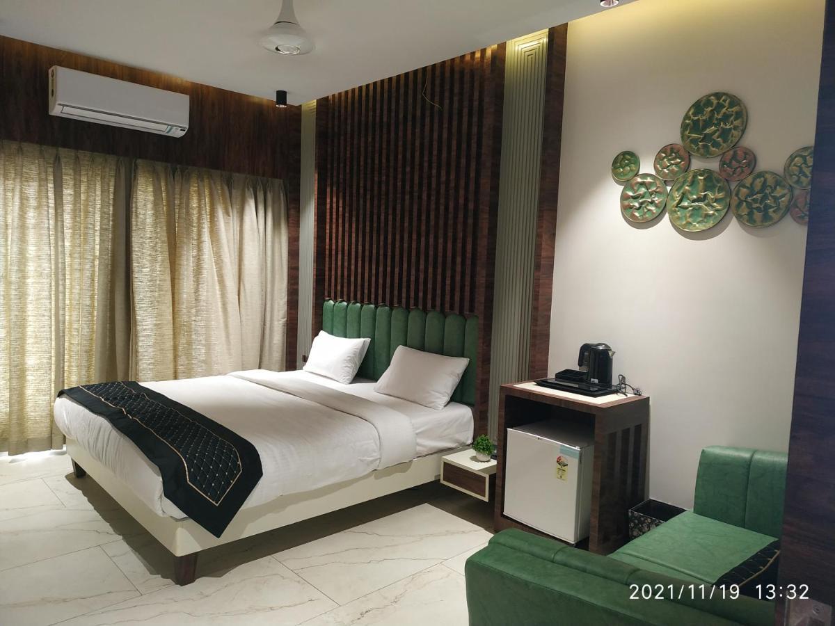 נאנדד Hotel Florence מראה חיצוני תמונה