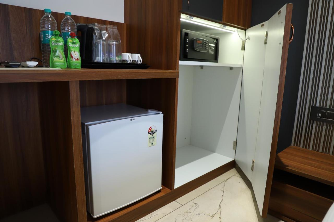 נאנדד Hotel Florence מראה חיצוני תמונה
