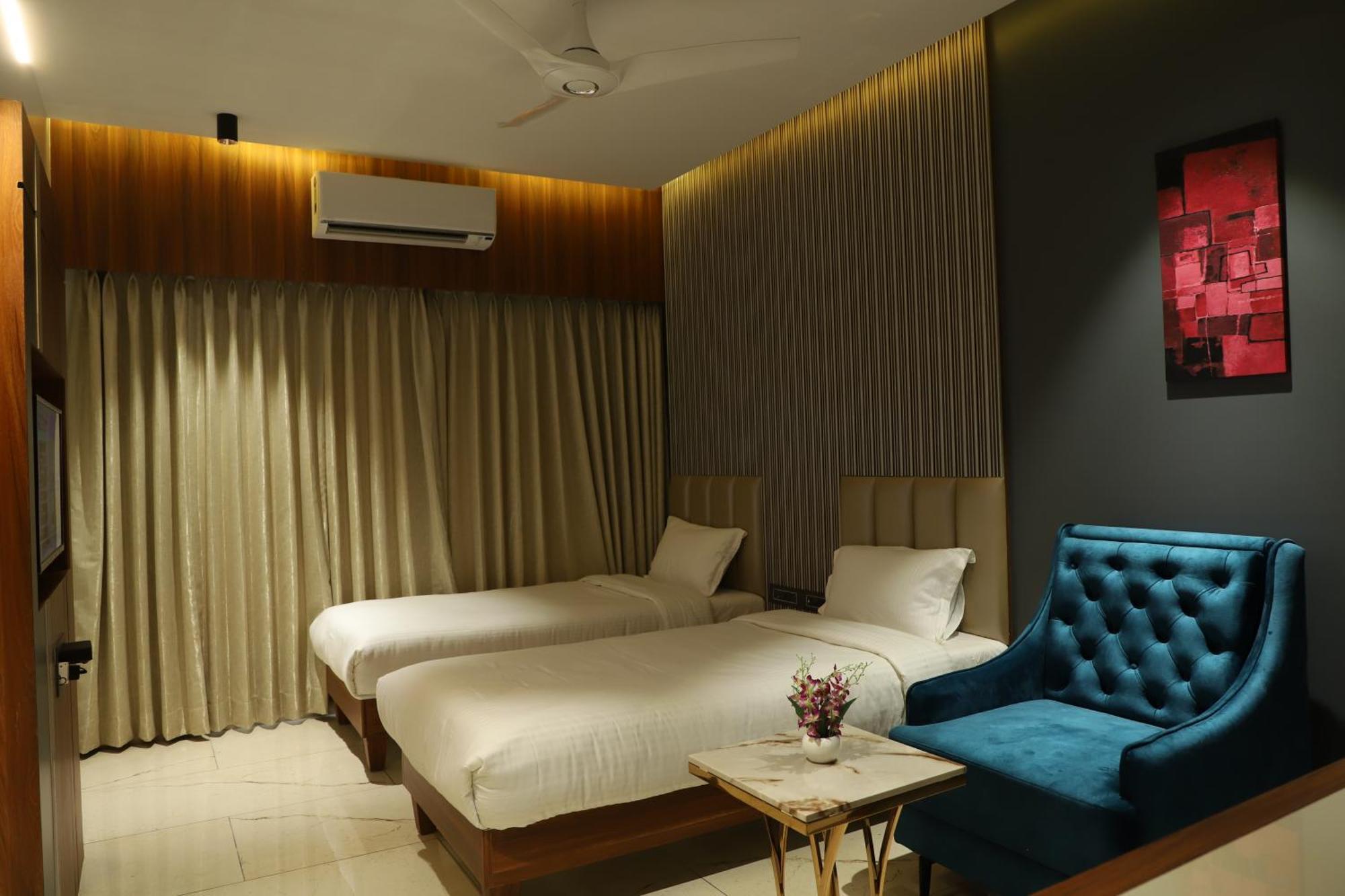 נאנדד Hotel Florence מראה חיצוני תמונה